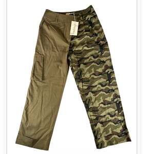 Choosy Two Tone Camo Cargo Pants Tan Khaki 4 NWT